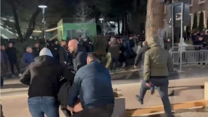 auto_000001708456105