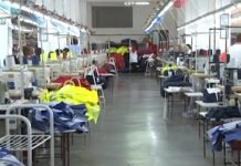 Punonjësit vendas të fasonit po zëvendësohen me të huaj