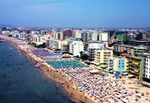 Njihuni me vendimin e qeverisë për plazhet. Çdo ndodhë me çmimet për shezlongët?