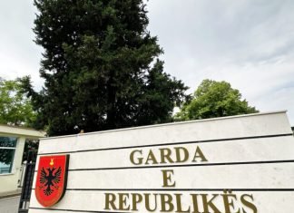 Ngjarje e rëndë në Tiranë, gjendet i pajetë në banesë një punonjës i Gardës së Republikës