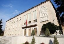 Qeveria shtyn mbledhjen pas pezullimit të Ballukut, vëmendja zhvendoset te samiti i Pallatit të Brigadave