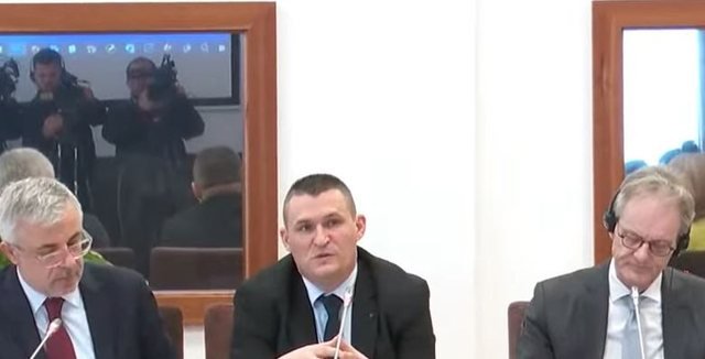 -640-0-1740564885xadjpg-840