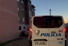 E trishtë në Korçë: Dy të moshuar vdesin të vetmuar, kërkesa për azil tejkalon kapacitetet