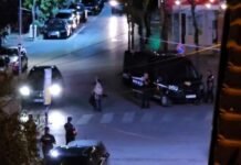 Thyhen xhamat e një lokali në Bradashesh, Policia në kërkim të autorëve