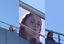 Naftëtarët e “Bankers” në protestë për bukën e gojës, “shefja” me cigare në dorë iu bën sehir nga tarraca dhe qesh me ta!