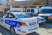 Tronditet Durrësi! Djali vret babain me thikë