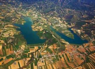 10 vite nga reforma territoriale/ Analiza: Gjysma e buxhetit për paga, por produktiviteti në rënie