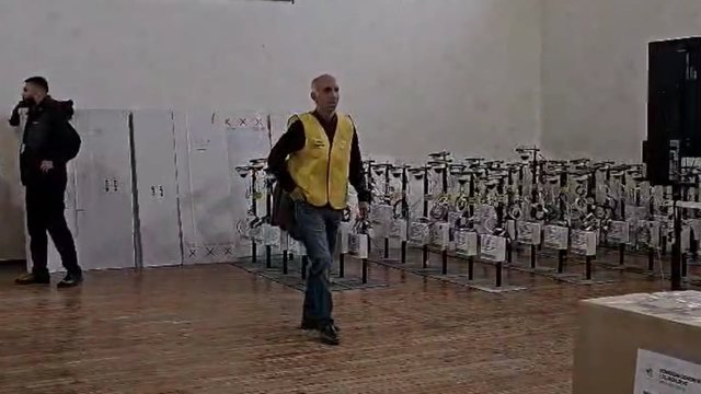 -640-0-1762522463x65554-sd-882