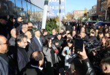 Paralizohet Prishtina, “zgjohet” sot pa transport publik! Punonjësit protestojnë para komunës, kryebashkiaku Rama drejton gishtin nga qeveria: Po mban peng pagesat