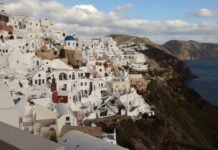 Shkencëtarët zbulojnë misterin e tërmeteve që tronditën Santorinin