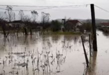 Moti i keq shpërthen në disa qarqe/ ministria e mbrojtjes raporton situatë kaotike në terren