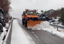 Reshje dëbore në juglindje dhe veri/ ARRSH apel drejtuesve: Pajisuni me goma dimërore dhe tregoni kujdes në zonat malore