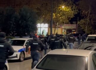 Të shtëna me armë zjarri në Fier, degradon konflikti brenda një lokali për motive banale. Zbardhen detajet e para