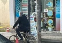 Plagosje me thikë biznesmeni në Kavajë. Policia ndalon autorin