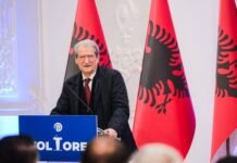 “T’i rikthehemi sheshit çdo natë dhe Edi Rama ikën si mi”, Berisha në foltore në Manëz: Protesta e 22 dhjetorit pati jehonë të jashtëzakonshme në botë