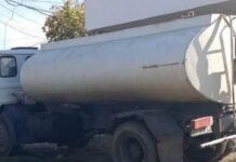 Vlora prej 5 ditësh pa ujë, Ujësjellësi reagon pas protestës së qytetarëve: Mos e pini nga autobotet!