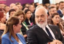 BIRN: Sjellja e Manastirliut si kryetare ‘de facto’ ngre shqetësime të reja për pushtetin vendor