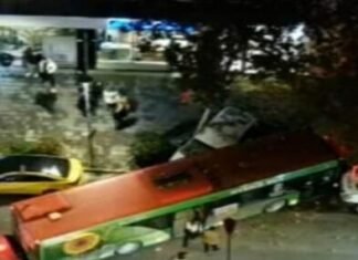 Aksidentohet urbani i “Unazës” në Tiranë, merr para një person dhe disa makina të parkuara. Pamje nga vendngjarja