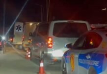 Automjeti përplas një person me biçikletë