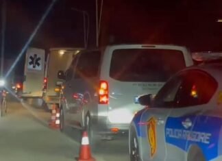 Automjeti përplas një person me biçikletë