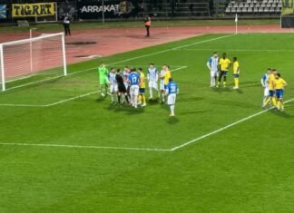 Kaosi te Tirana, ofendimet ndaj gjyqtarit dhe përplasja, në Elbasan ndodh gjithçka pas penalltisë