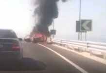 Përfshihet nga flakët një makinë në Llogara, një person digjet brenda tij