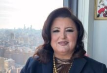 “Guri i rëndë në vend të vet”/ Mori titullin ‘Qytetare Nderi’ e Kavajës, Parashqevi Simaku: Jam kavajase edhe pse kam kënduar në skena botërore