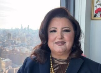 “Guri i rëndë në vend të vet”/ Mori titullin ‘Qytetare Nderi’ e Kavajës, Parashqevi Simaku: Jam kavajase edhe pse kam kënduar në skena botërore