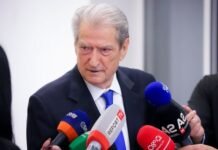 ‘Nuk i lëviz asaj që thashë në konferencë’! Berisha reagon pas deklaratës së Salianjit: Qëndrimi absolut i PD, vija e kuqe është bashkëpunimi me bandat