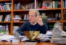 “Sinjalin e parë do ta japim në datën 22 dhjetor”/ Berisha: Ne e dimë si luftohen diktaturat dhe ne do t’i përvishemi diktaturës