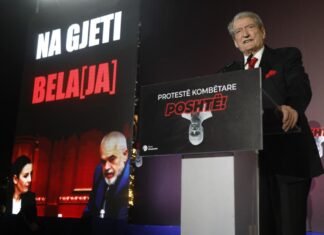 Protesta kombëtare e opozitës, mijëra qytetarë në shesh: Berisha paralajmëron përmbysjen e “narkodiktaturës”