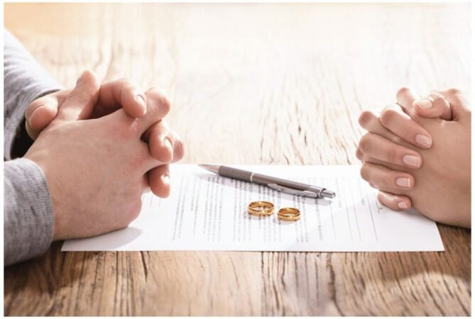 divorc-1024x689-1-669x450