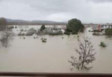 Rriten prurjet e lumenjve Shkumbin dhe Seman, situatë kritike në disa zona