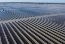 Pamje apokaliptike/ Përmbytet parku fotovoltaik i Karavastasë, stakohet centrali diellor më i madh në vend