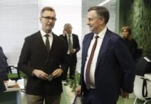 ‘Balluku, test kritik për Shqipërinë në luftën kundër korrupsionit’! Kreu i Komisionit të Jashtëm në PE: Berishën nuk do e takoj!