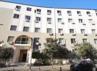 33 masa arresti për skandalin e mbetjeve/ Prokuroria e Durrësit njoftim zyrtar: Rrezik për shëndetin e njeriut dhe mjedisi, mbetje kimike në 102 kontenierët