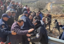 Tensione të shumta në Velipojë, banorët thyejnë makineritë e kompanisë që do të ndërtojë resortin në Baks-Rrjoll