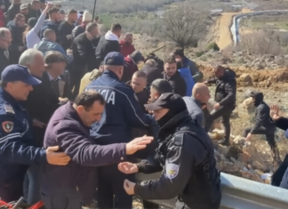 Tensione të shumta në Velipojë, banorët thyejnë makineritë e kompanisë që do të ndërtojë resortin në Baks-Rrjoll