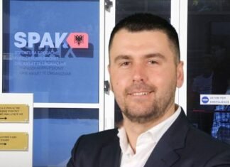 U arrestua dy ditë më parë, vjen reagimi nga qelia e Rrogozhinës e ish-kryebashkiakut Edison Memolla: Jam socialist