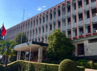 Sulmet izraelite në Iran, Ministria e Jashtme i bën thirrje qytetarëve shqiptarë në Izrael: Tregoni kujdes të shtuar!