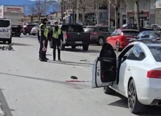 Ndërron jetë në spital burri që u përplas nga makina