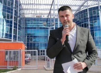 Vetëdorëzohet në policinë e Rrogozhinës kryebashkiaku Edison Memolla