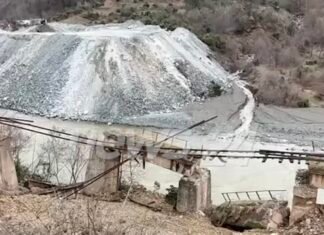 Shembet pothuajse tërësisht një urë hekurudhore në linjën Elbasan–Librazhd
