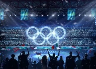 Zhvillohet ceremonia mbyllëse e Lojërat Olimpike Dimërore. Mes flamujve parakalon edhe ai i Shqipërisë