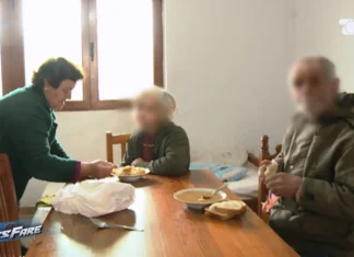 Apeli i 70-vjeçares që kujdeset e vetme për 3 të sëmurë mendorë! S’kanë kujdestari, KMCAP dhe psikiatri ia hedhin fajin njëri-tjetrit