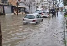 Tashmë është bërë “normalitet”, Durrësi sërish nën ujë!