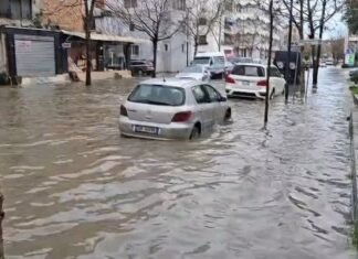 Tashmë është bërë “normalitet”, Durrësi sërish nën ujë!