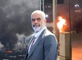 ‘Shqipëria me botën e lirë, opozita me plehrat kundër qytetarëve të Tiranës’! Rama reagon për protestën