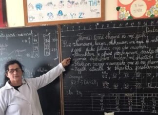 Dhu’noi nxënësit, mësuesja shpallet në kërkim nga policia