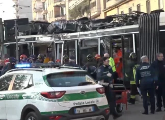 TRAGJEDI në Milano/ Tramvaji del nga shinat dhe përplaset me një ndërtesë, një viktimë dhe disa të plagosur! Dëshmitë: Mendova se ishte tërmet